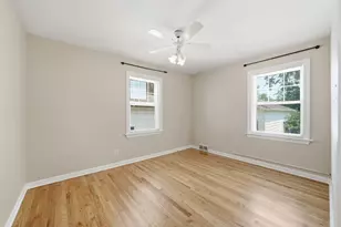1009 Leith Ave, Waukegan, IL 60085 - Photo 8