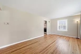 1009 Leith Ave, Waukegan, IL 60085 - Photo 4