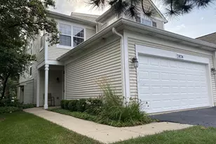 2824 White Thorn Cir, Naperville, IL 60564 - Photo 2