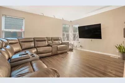 525 Arlington Lane, South Elgin, IL 60177 - Photo 4