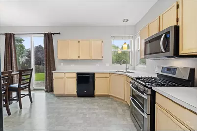 771 Red Barn Lane, Elgin, IL 60124 - Photo 12