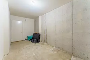 5218 W Galewood Ave, Chicago, IL 60639 - Photo 8
