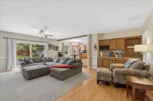 6121 Sands Rd, Crystal Lake, IL 60014 - Photo 10
