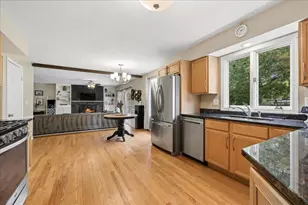 6121 Sands Rd, Crystal Lake, IL 60014 - Photo 6