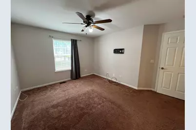 358 Woodview Circle #B, Elgin, IL 60120 - Photo 10