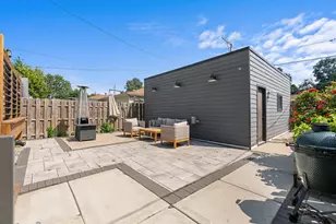 5047 W Winnemac Ave, Chicago, IL 60630 - Photo 42