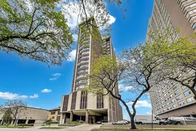 6325 N Sheridan Road #2106, Chicago, IL 60660 - Photo 2
