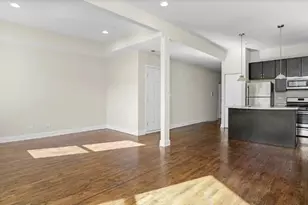 4542 S Indiana Ave, Chicago, IL 60653 - Photo 2
