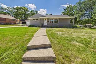 103 Skylark Dr, Rockford, IL 61107 - Photo 2