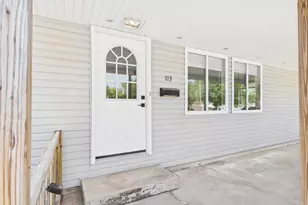 103 Skylark Dr, Rockford, IL 61107 - Photo 4