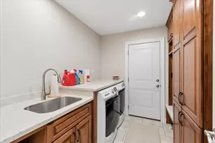 169 White Pine Ln, Lake Villa, IL 60046 - Photo 8