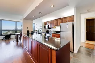 360 E Randolph St, Chicago, IL 60601 - Photo 4