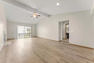 112 W Tomaras Ave, Savoy, IL 61874 - Photo 6