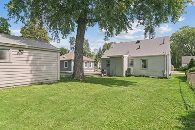 418 S Lake Terrace, Mundelein, IL 60060 - Photo 24