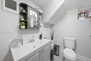 3049 W 71st St, Chicago, IL 60629 - Photo 14
