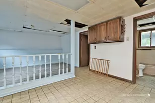 25 N Channel Dr, Round Lake Beach, IL 60073 - Photo 8