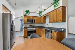 4404 Bretz Dr, Richton Park, IL 60471 - Photo 6