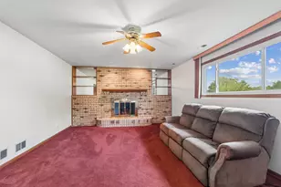4404 Bretz Dr, Richton Park, IL 60471 - Photo 8
