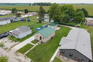 118 E Diller St, Pontiac, IL 61764 - Photo 32