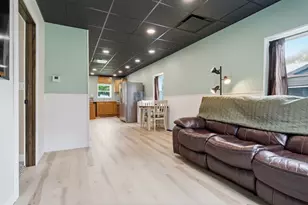 118 E Diller St, Pontiac, IL 61764 - Photo 2