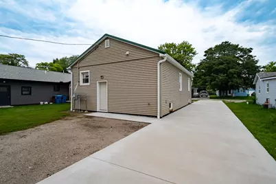 118 E Diller Street, Pontiac, IL 61764 - Photo 24