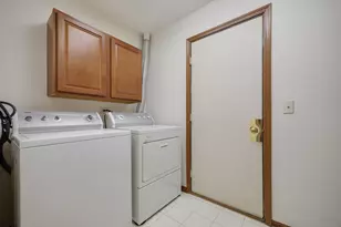 216 Brittany Dr, Streamwood, IL 60107 - Photo 14