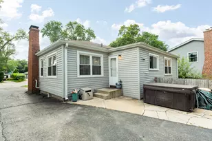 1515 Hill Ave, Wheaton, IL 60187 - Photo 18