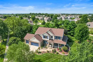 2201 Strand Dr, Champaign, IL 61822 - Photo 4
