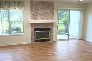 302 Sheffield Dr, Schaumburg, IL 60194 - Photo 4