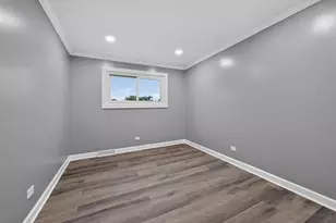 257 Dover Dr, Des Plaines, IL 60018 - Photo 8