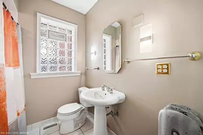 8215 S Evans Avenue, Chicago, IL 60619 - Photo 6