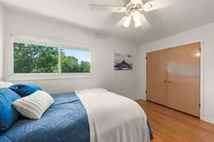 281 Diamond Head Dr, Des Plaines, IL 60018 - Photo 18