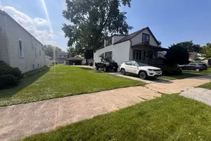 11028 S Sawyer Ave, Chicago, IL 60655 - Photo 2