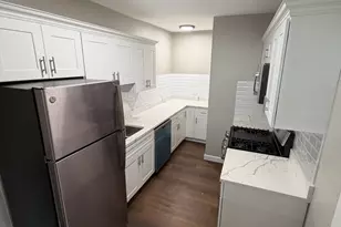 3245 Wisconsin Ave, Berwyn, IL 60402 - Photo 10