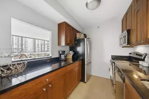 10 E Ontario St, Chicago, IL 60611 - Photo 6