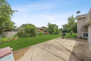 4093 Bayside Dr, Hanover Park, IL 60133 - Photo 24