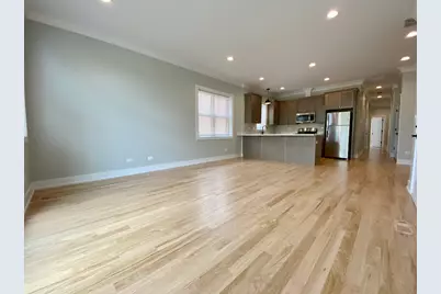 5667 W Higgins Avenue #1E, Chicago, IL 60630 - Photo 2