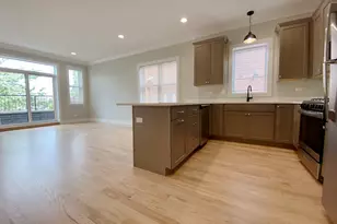 5667 W Higgins Ave, Chicago, IL 60630 - Photo 6