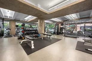 200 E Delaware Pl, Chicago, IL 60611 - Photo 32