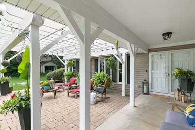 40W719 Longshadow Lane, Saint Charles, IL 60175 - Photo 4