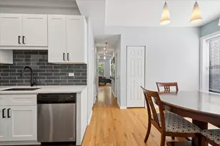 2456 W Eastwood Ave, Chicago, IL 60625 - Photo 10