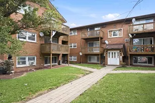 10747 S Harlem Ave, Worth, IL 60482 - Photo 1