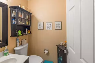 145 Winchester Dr, Streamwood, IL 60107 - Photo 10