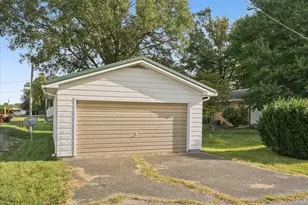 217 Cedar St, Gibson City, IL 60936 - Photo 4
