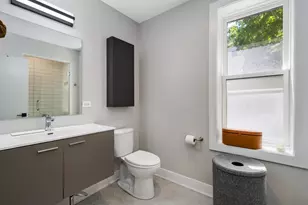 833 N Hoyne Ave, Chicago, IL 60622 - Photo 10
