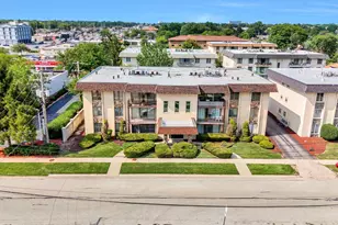 4716 W 106th Pl, Oak Lawn, IL 60453 - Photo 2