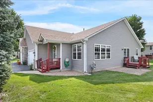 335B Warren St, Somonauk, IL 60552 - Photo 2