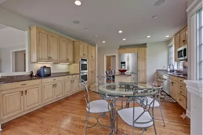 655 S Buckingham Court, Lake Forest, IL 60045 - Photo 6