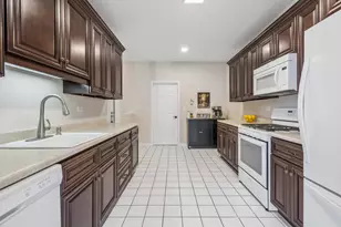 1410 Grandview Ct, Algonquin, IL 60102 - Photo 6