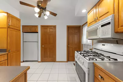 5004 W 107th Street, Oak Lawn, IL 60453 - Photo 12